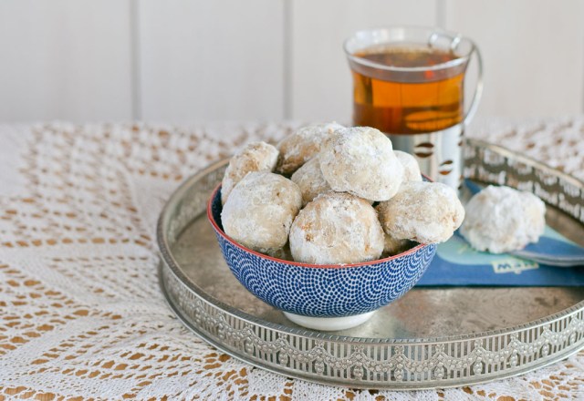 cardamom and rose water russian tea cookies