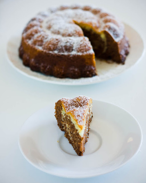 Chocolate marble cake