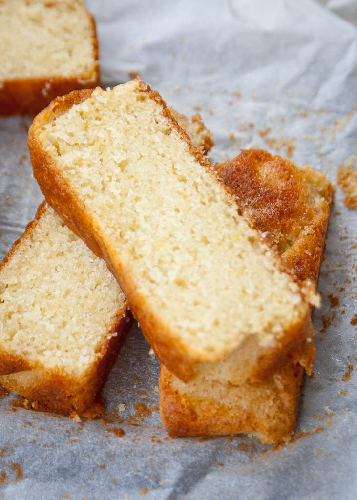 Lemon yoghurt cake
