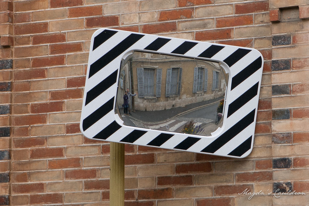 Provins - even traffic mirrors are cute
