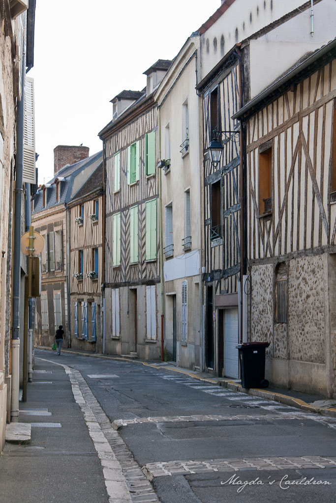 Provins - one of cute streets