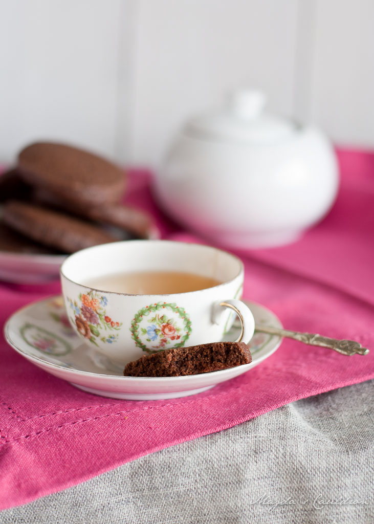 Chocolate cardamom cookies