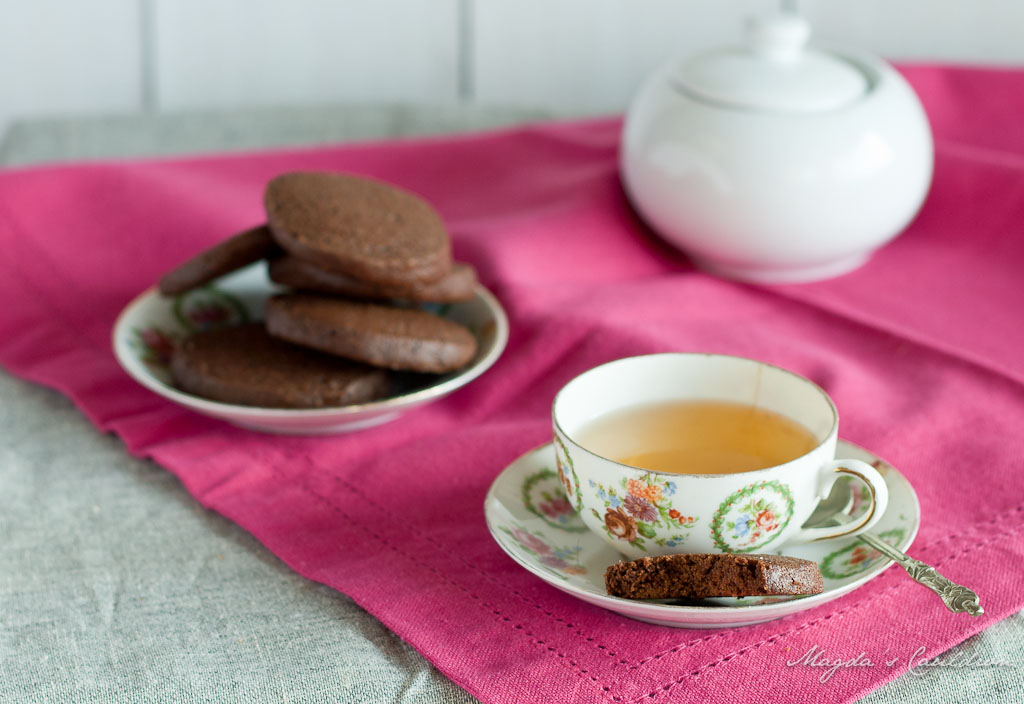 Chocolate cardamom cookies