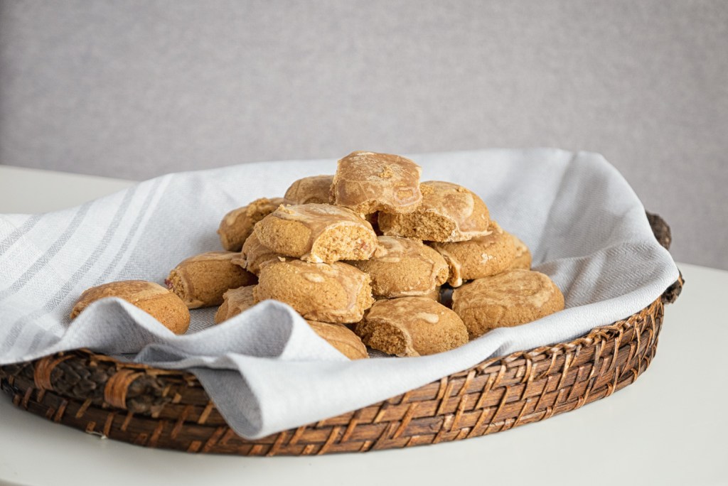 Cobblestone gingerbread cookies