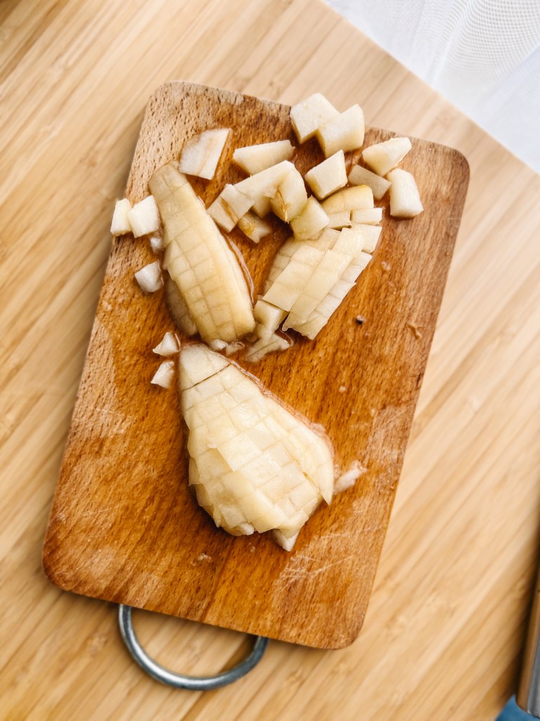 pears cut