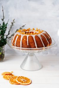 Light, moist Easter yeast babka (babka zaparzana)